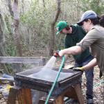 CAS Member David Thatch wet-sieving with Dig Hatteras volunteer Annelise Baer.